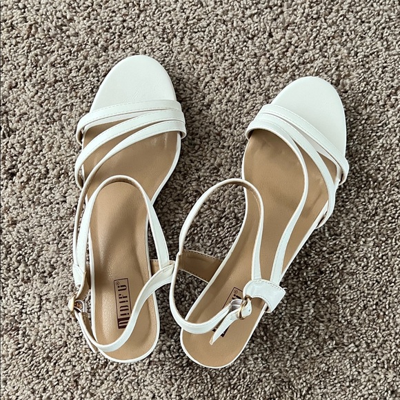 IDIFU White Strappy Heels - Picture 5 of 5